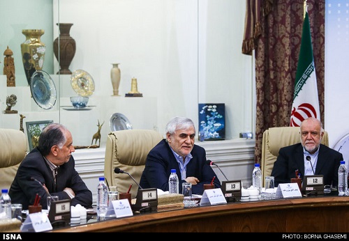 نشست معاون اول رئیس جمهوری و مدیران ارشد نفت