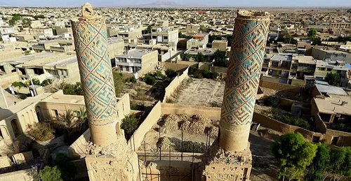 ابرکوه، زیستگاه پیرترین موجود زنده ایران