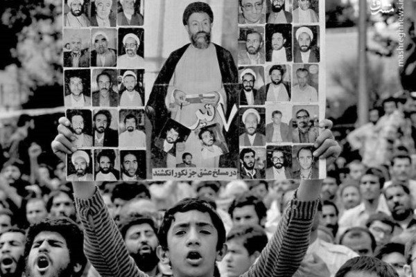 چهار دهه پادویی گروهکی آدم‌کش ضد ملت