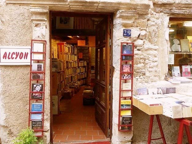 گردشگری ادبی: کتاب‌شهرهای فرانسه