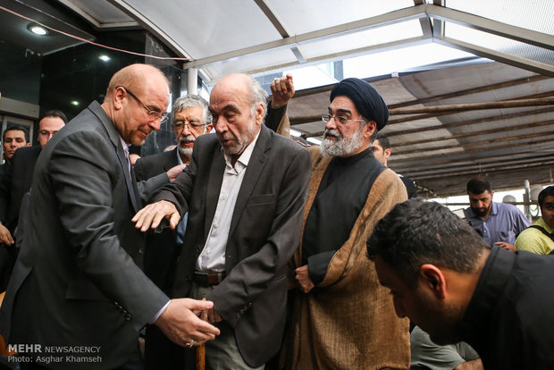 تشییع پیکر حجتالاسلام احمد احمدی تشییع پیکر حجتالاسلام احمد احمدی