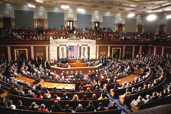 طرح ممنوعیت جنگ با ایران به کنگره آمریکا رفت
