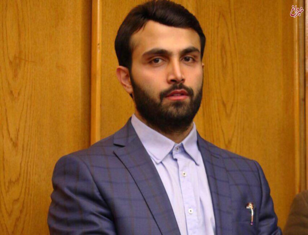 برادرزادهی همسرِ رئیس دفتر رئیس جمهور ۲ شغله از آب درآمد! برادرزادهی همسرِ رئیس دفتر رئیس جمهور ۲ شغله از آب درآمد!
