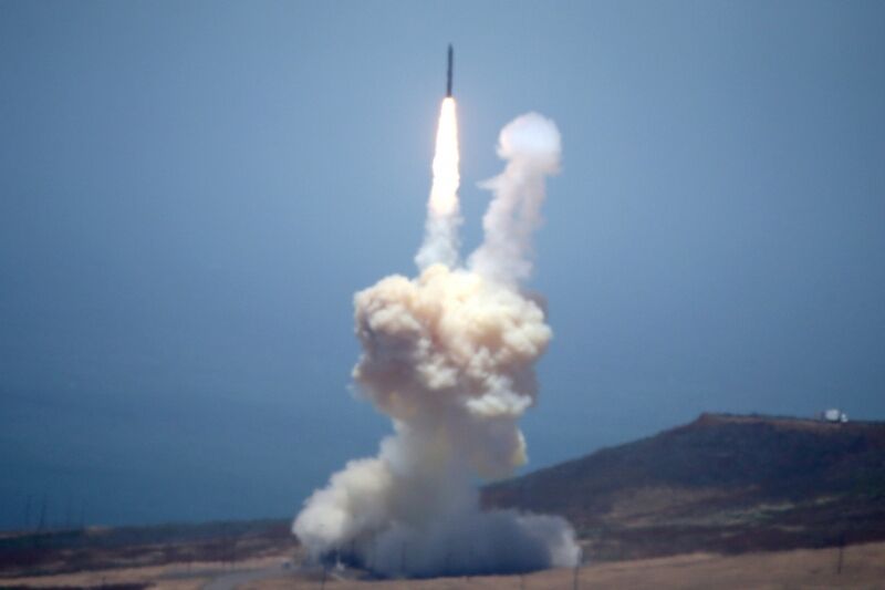 کره شمالی دو موشک بالستیک شلیک کرده