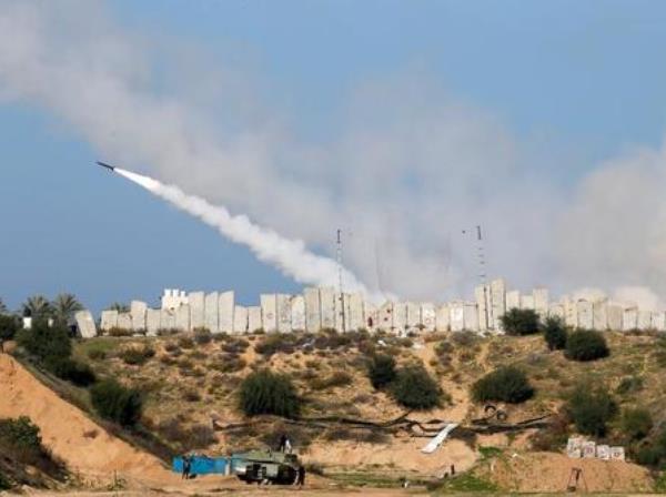 نمایش نظامی در نوار غزه با حمایت ایران / هدف، قدرت نمایی در سالگرد ترور سردار سلیمانی بود