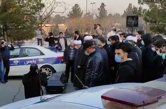پیکر علی انصاریان به خاک سپرده شد پیکر علی انصاریان به خاک سپرده شد