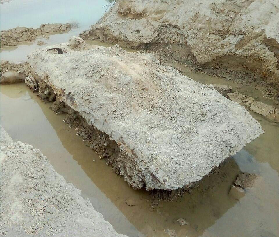 کشف لاشه تانک نفربر در رودخانه گاوی مهران