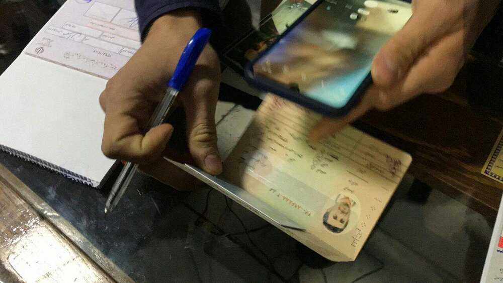 جنجال تازه احمدی نژاد با رادیو فردا شروع شد! جنجال تازه احمدی نژاد با رادیو فردا شروع شد!