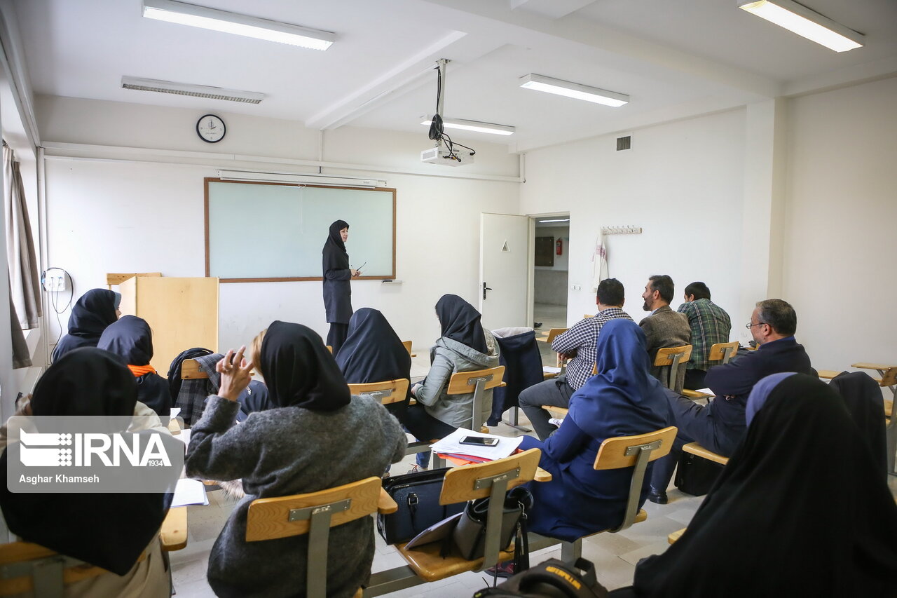 بررسی دلایل سیر نزولی آمار ثبتنام داوطلبان کنکور در مقطع دکتری بررسی دلایل سیر نزولی آمار ثبتنام داوطلبان کنکور در مقطع دکتری