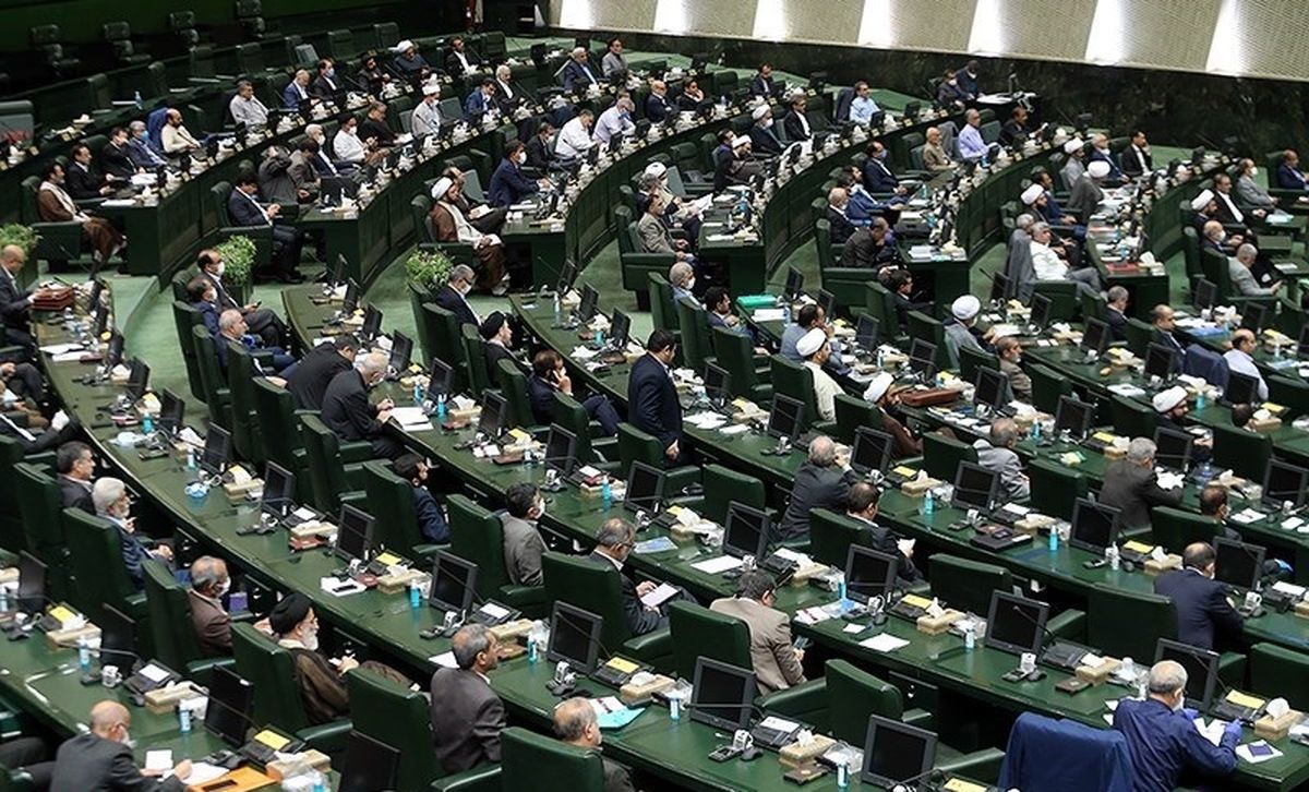۱۰۰ نماینده مجلس خواستار پاسخگویی قالیباف درباره تغییرات جداول بودجه شدند