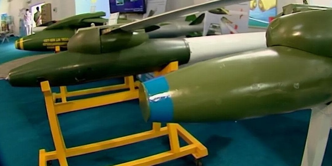 بمب‌های هواپرتاب، نقطه‌زن و یاسین به پیشران راکتی مجهز شدند