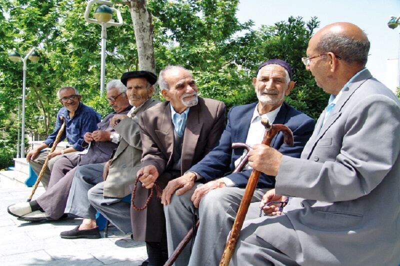۳۳ درصد جمعیت ایران را سالمندان تشکیل خواهند داد