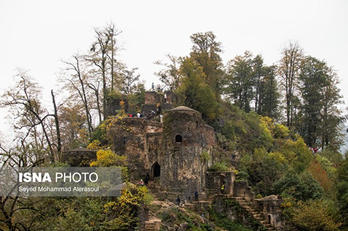 زیبایی پائیزی قلعه رودخان در قاب تصویر