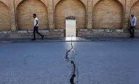 نفوذ فرونشست زمین به منطقه شهری اصفهان و مدارسی که درگیر این بمب ساعتی هستند