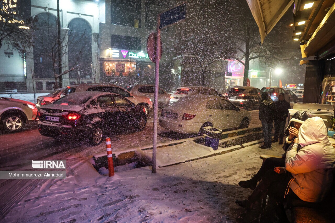 بارش برف شبانه در تهران