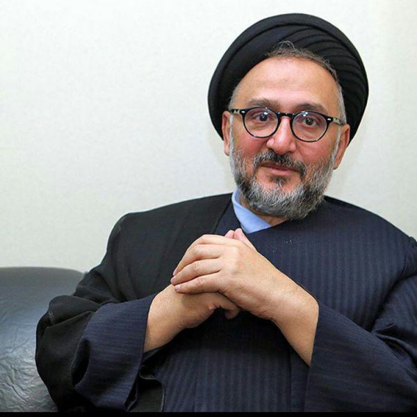 دوران احمدی نژاد ساپورت رواج یافت و دوران رئیسی کنار گذاشتن روسری