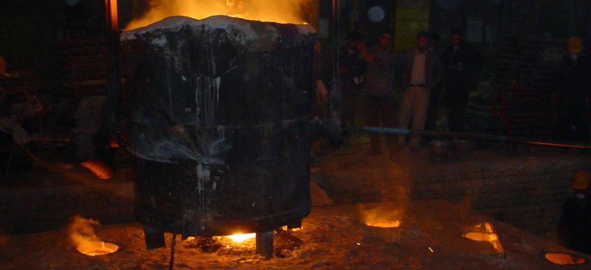انفجار در کارخانه استیل ریزان ذوب فلزات قم با ۲۱ مصدوم