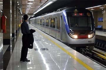 جوشکاری بین واگن زنان و مردان در مترو تهران + در صورت وقوع حادثه عوامل این تخلف بشکل سلسله مراتب مدیریتی مقصرند، حتی شورای شهر
