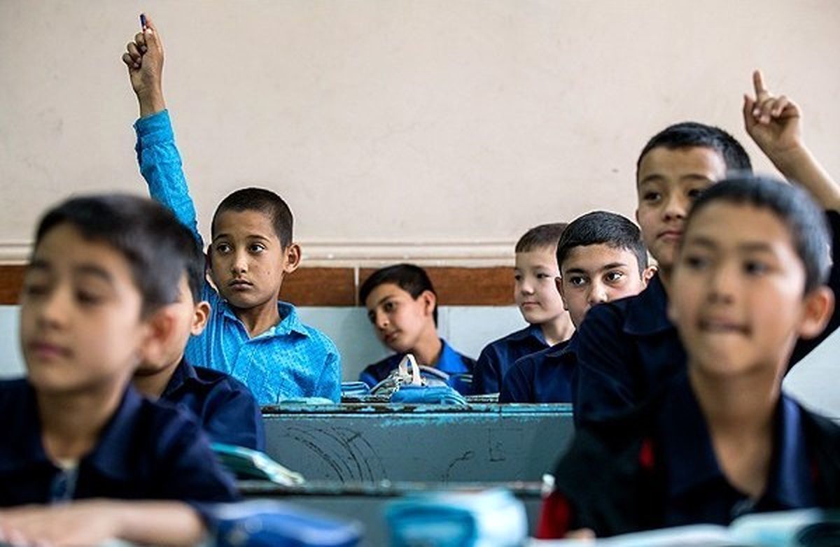 بار تحصیل دانش‌آموزان اتباع روی دوش آموزش و پرورش، اگر می‌خواهی در ایران ماندگار شوی مدرسه ثبت نام کن!