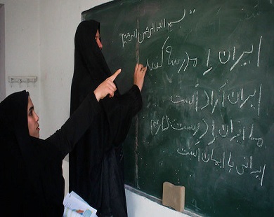 وجود بیش از ٨۶ هزار بی‌سواد مطلق در لرستان