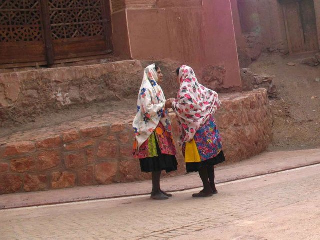 گردشگران! به «ابیانه» رحم کنید