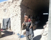 ۲۰ سال زندگی «ننه گلثوم» در مخروبه