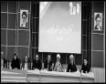 مسئولان بالا تر از مردم نيستند