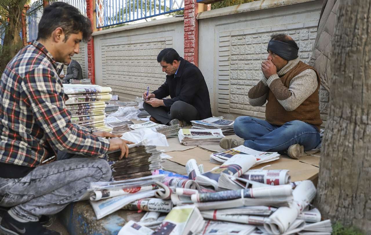 توزیع کنندگان مطبوعات خوزستان در فرودگاه بین‌المللی اهواز