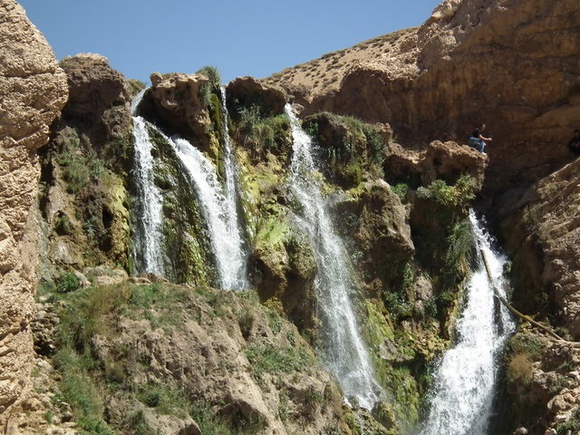وجود ۵۰ آبشار و دریاچه طبیعی در لرستان