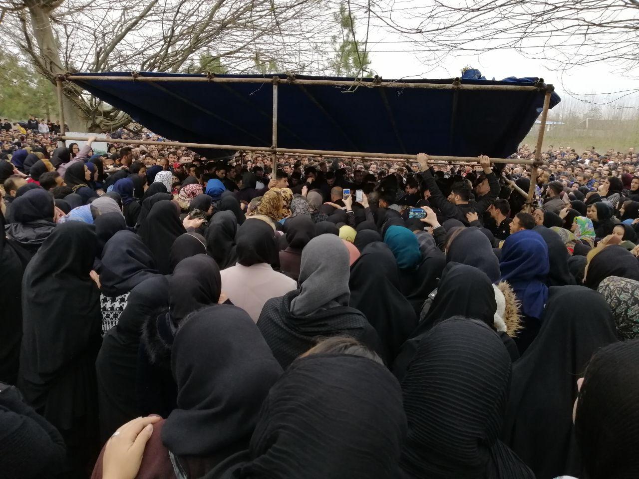 مراسم تشییع پیکر سید علی موسوی(عکس)