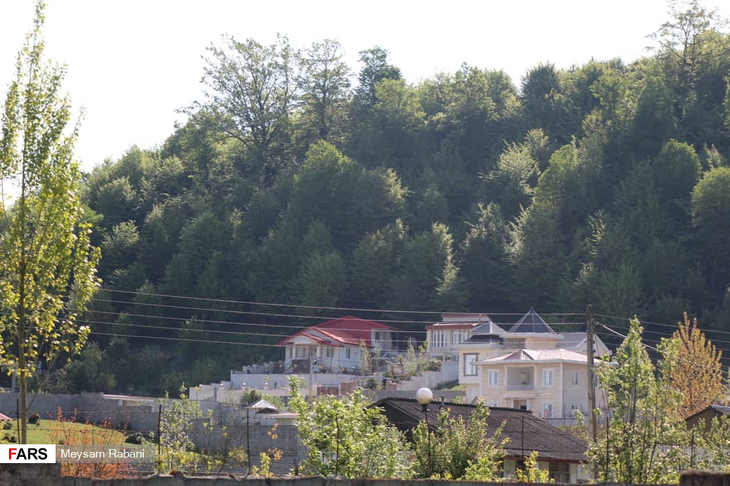 ساخت و سازهای عجیب در روستاهای آستارا