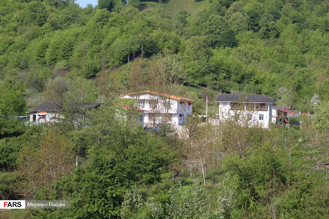 ساخت و سازهای عجیب در روستاهای آستارا