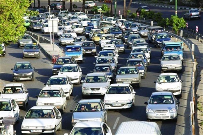 اصلاح‌طلبان پایتخت را به چشم صندوق پول می بینند/یا:طرح های جدید کنترل ترافیک تهران، منجر به دوقطبی شدن جامعه می شوند/یا:ممنوعیت تردد خودروهای شهرستانی در تهران ؛طرح جدید ترافیکی