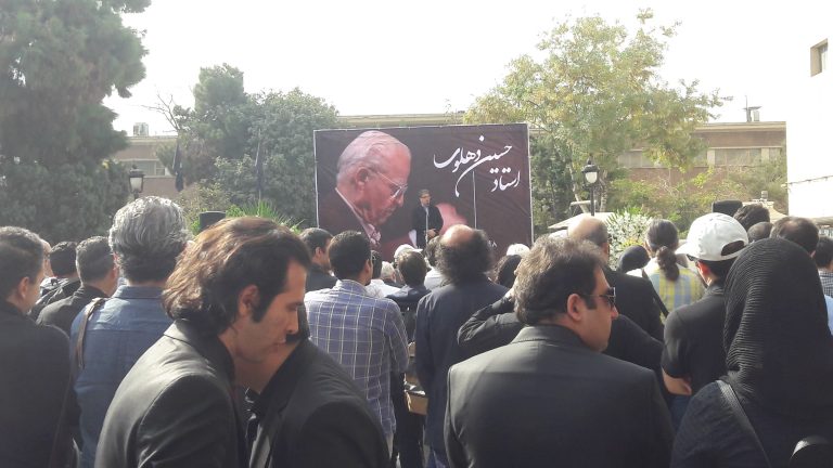 روشن‌روان: شنیده‌ام حال شجریان مساعد نیست