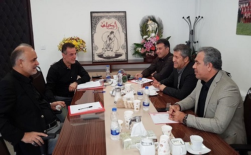 کنکاش وزیر ورزش برای یافتن مدیرعامل پرسپولیس