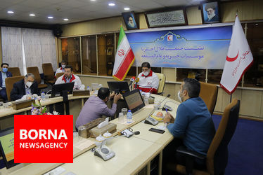 نشست رییس جمعیت هلال احمر باموسسات خیریه