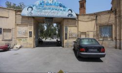 وضعیت قبرستان وادی سلام قم نابسامان است
