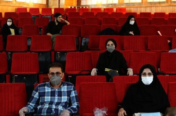 سینماها با اکران ۷ فیلم بازگشایی شدند