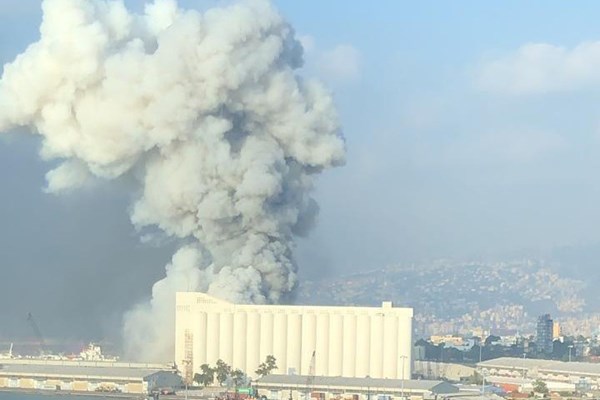 100 کشته و 5000 زخمی بر اثر انفجار در بندر بیروت