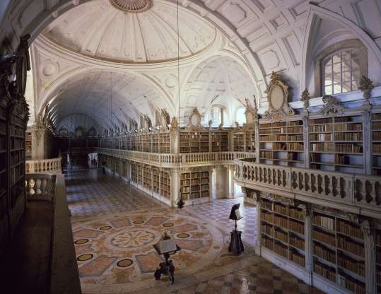 زیباترین کتابخانه‌های جهان بشناسیم