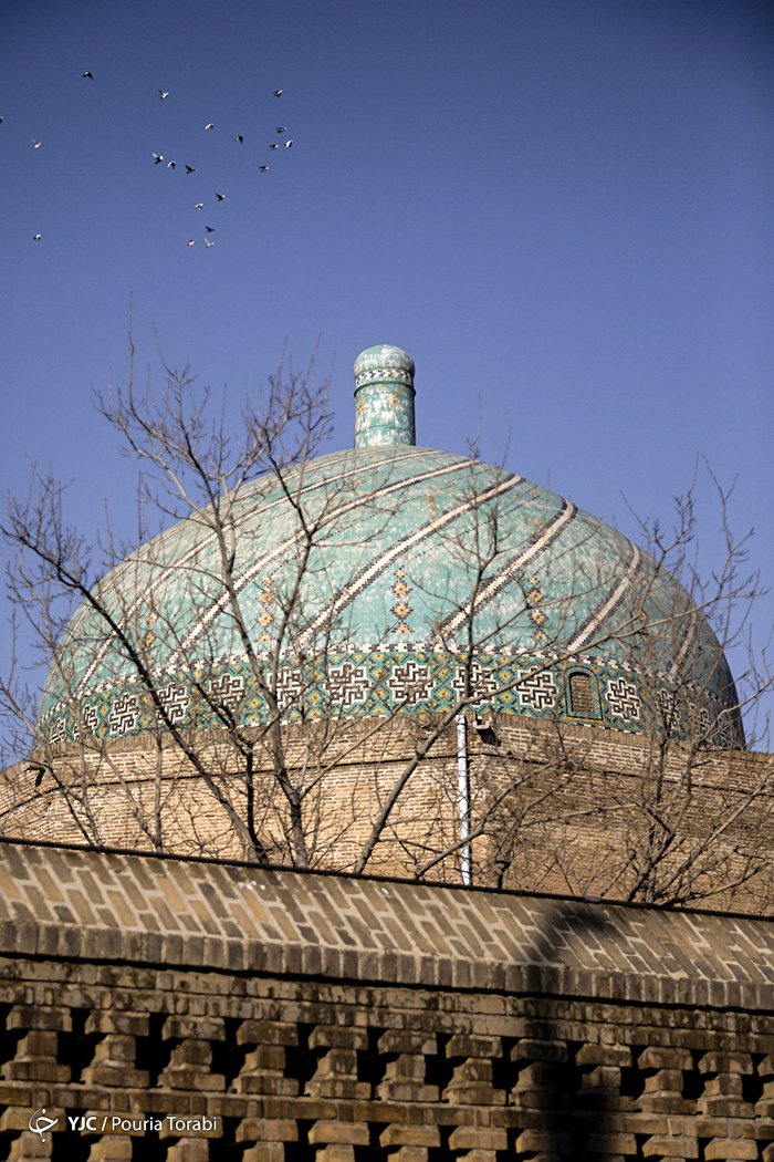 مسجد جامع عتیق، نگینی کهنسال
