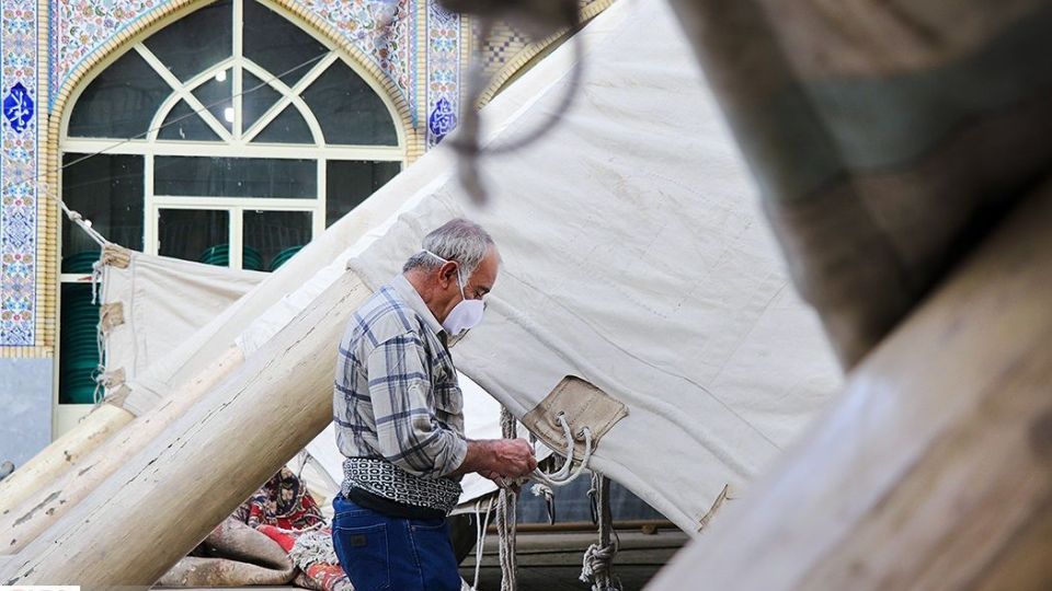 برپایی خیمه‌های عاشورایی در زرقان