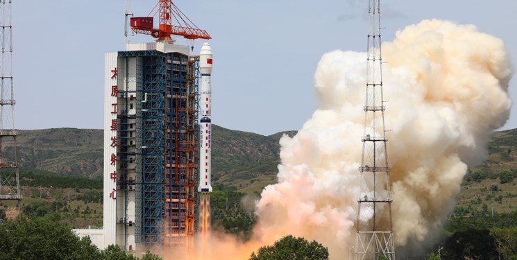 پرتاب موفقیت‌آمیز سه ماهواره تصویربرداری در چین
