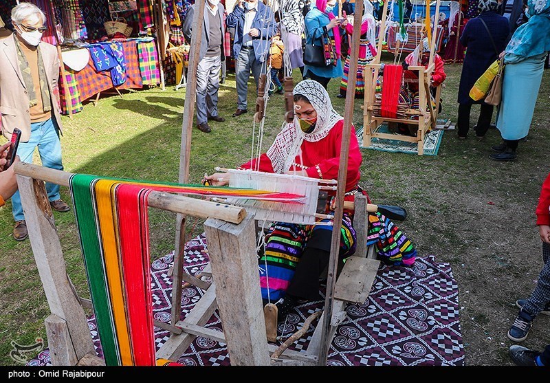 برگزاری نمایشگاه چادرشب بافی