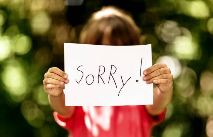 شیوه صحیح آموزش عذرخواهی به کودکان