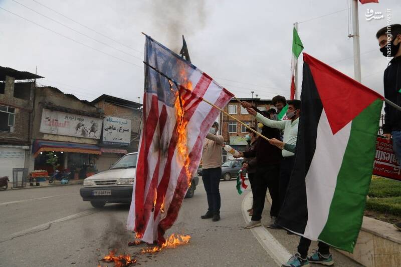 آتش کشیدن پرچم صهیونیستی در مازندران
