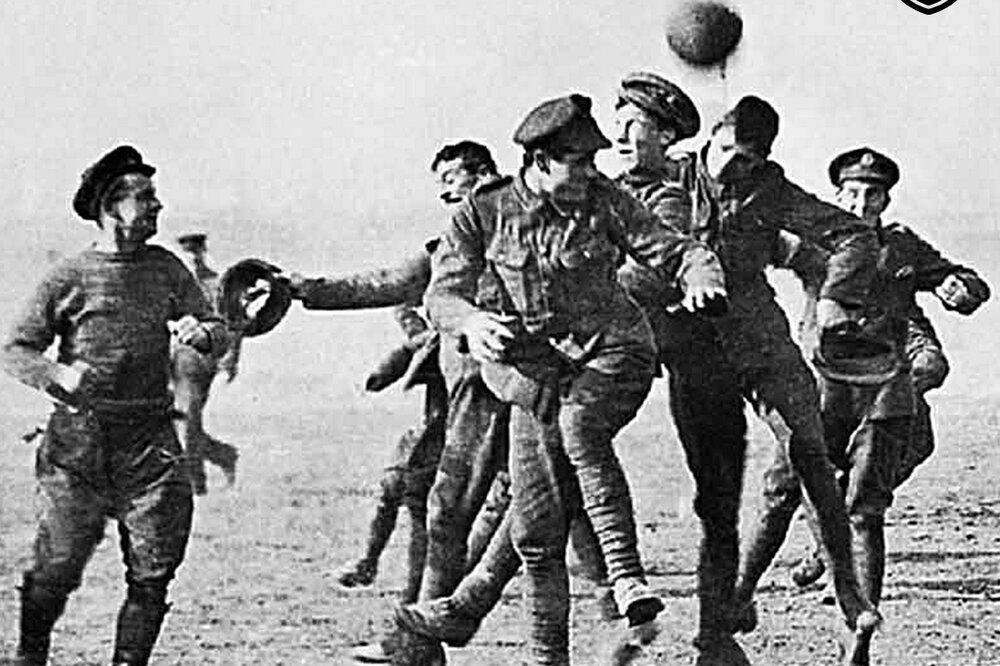 زمین فوتبال جولانگاه تسویه حسابهای سیاسی در ایران زمین فوتبال جولانگاه تسویه حسابهای سیاسی در ایران