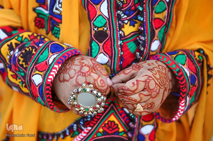 هنر «زه دوزی» زنان بلوچ‎