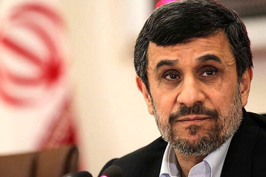 تهدید به انتشار مکاتبات محرمانه احمدی‌نژاد با رهبری