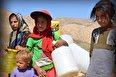 کودکان روستای چربیون به جای علم، آب می‌اندوزند